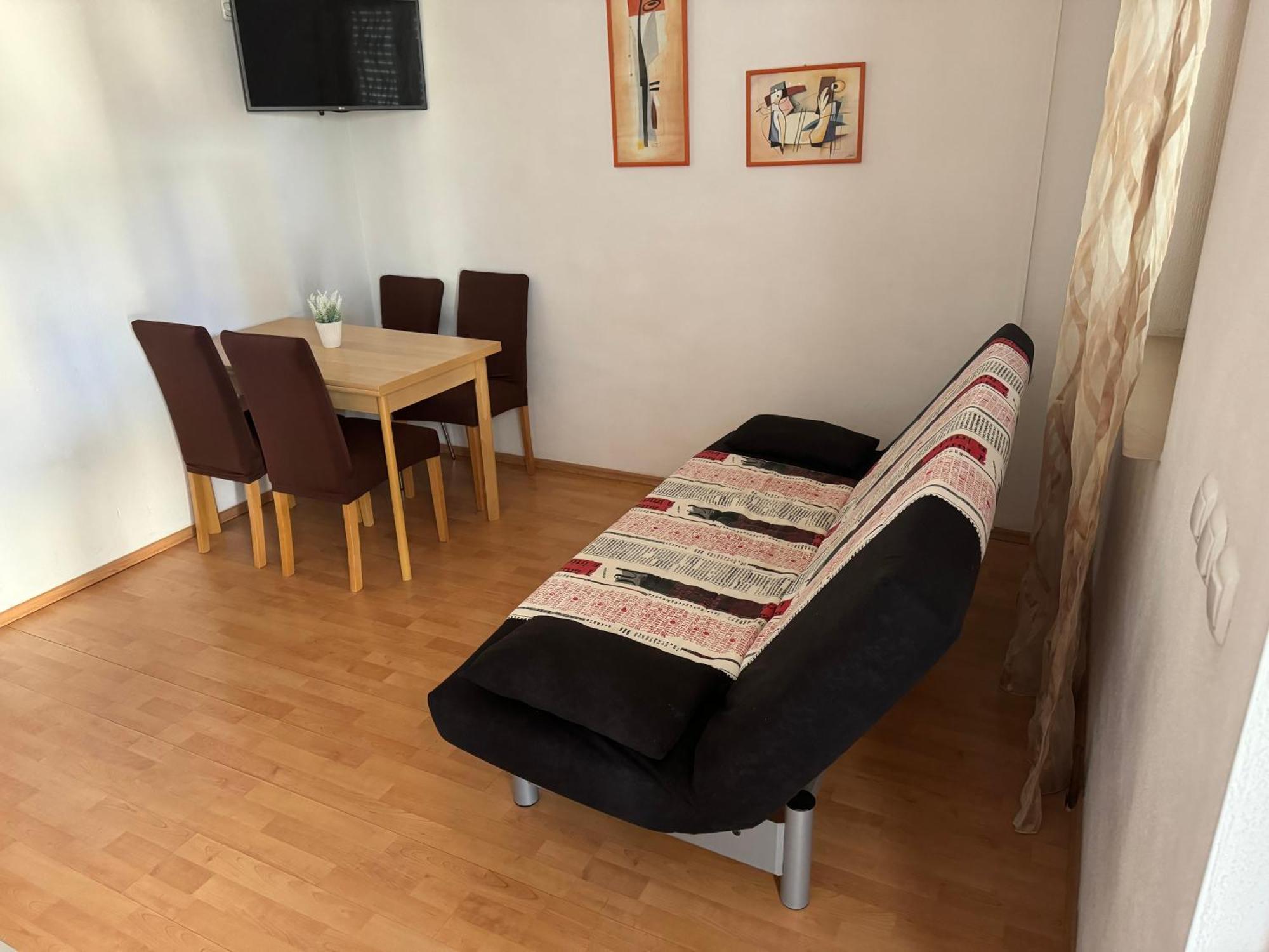 Guest house Inoma Makarska